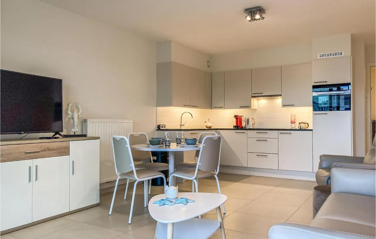 Stunning Apartment In Oostende With Wifi 0*,